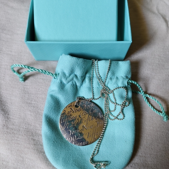 Genuine Tiffany & Co. Pendant and chain. - Picture 7 of 10